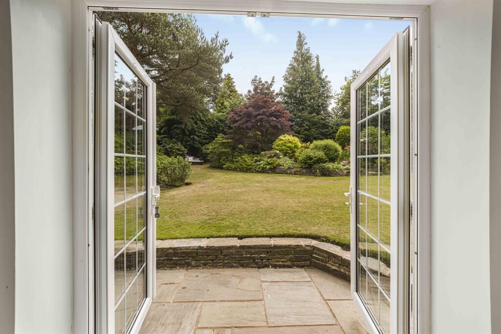 5 bedroom detached house for sale in Park Road, Hale, Altrincham, WA15